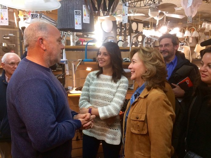  Inés Arrimadas (Cs) en el districte de Nou Barris de Barcelona