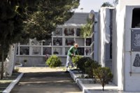 Un juez prohíbe a una familia visitar la tumba de un pariente tras una demanda de paternidad