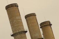 La UE logra un acuerdo para reducir las emisiones de centrales eléctricas y plantas industriales desde 2021