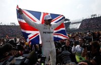 Hamilton llega campeón a Brasil y en pugna por el honor con Vettel