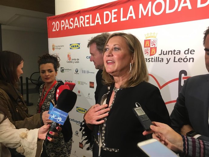 La consejera de Economía y Hacienda, en la Pasarela de la Moda