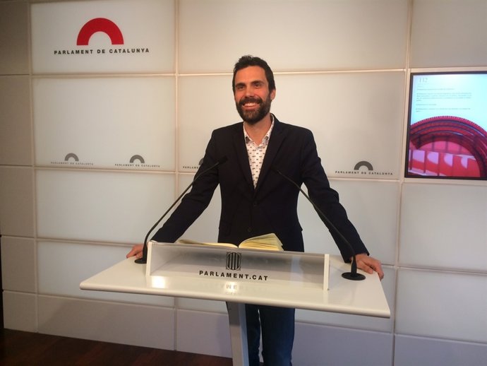 El portavoz adjunto de JxSí en el Parlament, Roger Torrent