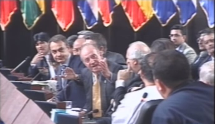 El rey y Zapatero durante la XVII Cumbre Iberoamericana de Jefes de Estados 