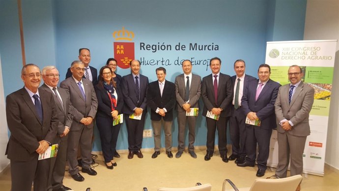 Foto/ Presentación Del Congreso Nacional De Derecho Agra Rio