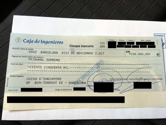 Carme Forcadell paga els 150.000 euros de fiança per sortir de presó