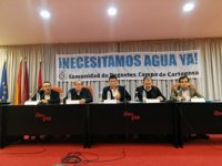 Casi un millar de agricultores exigen "soluciones" a la falta de agua ante la "falta de resolución del Gobierno"