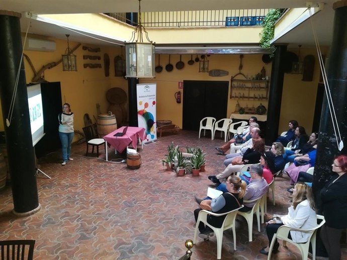 Ciclo de jornadas sobre agricultura ecológica y desarrollo empresarial