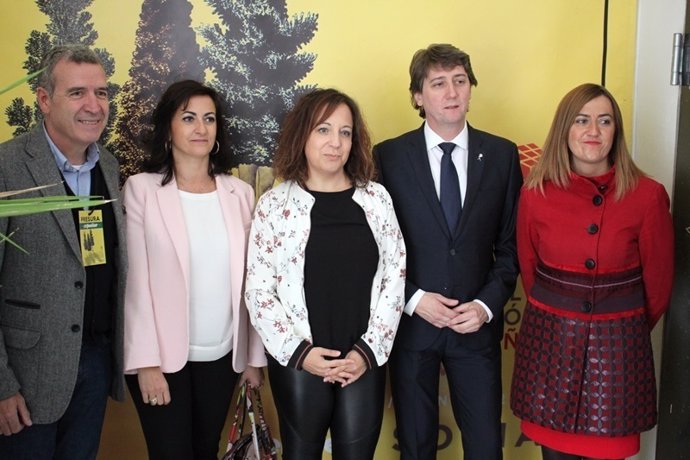 Soria.- Carlos Martínez e Iratxe García antes de participar en la feria