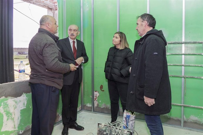 9Nov17 - 13:00.- Orejo. Medio Cudeyo.El Consejero De Obras Públicas Y Vivienda, 