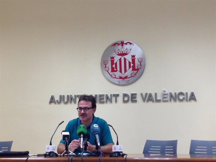 Giuseppe Grezzi en rueda de prensa