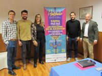 El festival Horteralia llena Cáceres de música, cine, moda y mucha diversión con looks imposibles