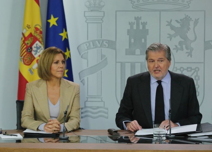 Roda de premsa de Cospedal i Iñigo Méndez de Vigo després del Consell de Ministr