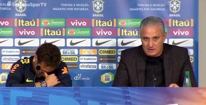 Neymar llora en rueda de prensa con Brasil