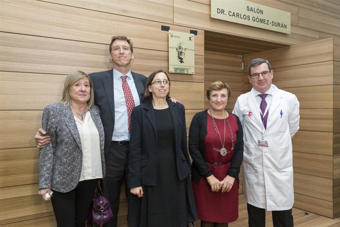 Desubrimiento de la placa con el nombre del doctor Gómez-Durán