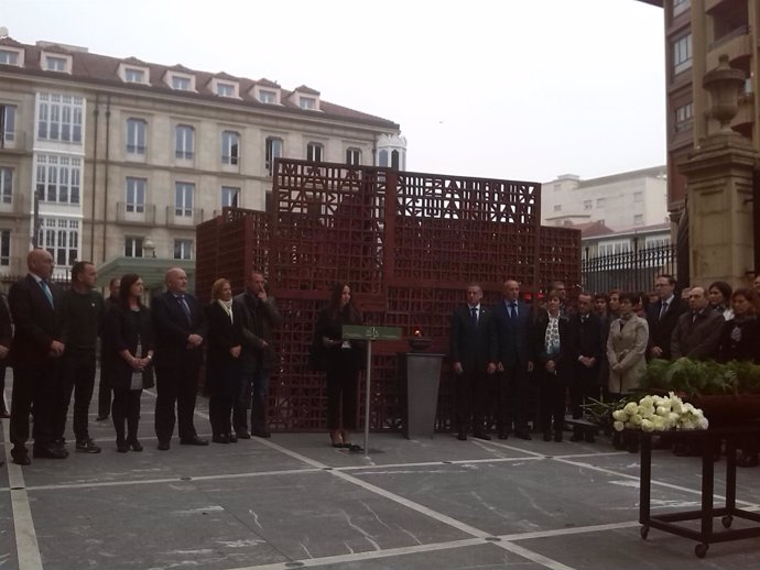 Parlamento vasco, Día de la Memoria