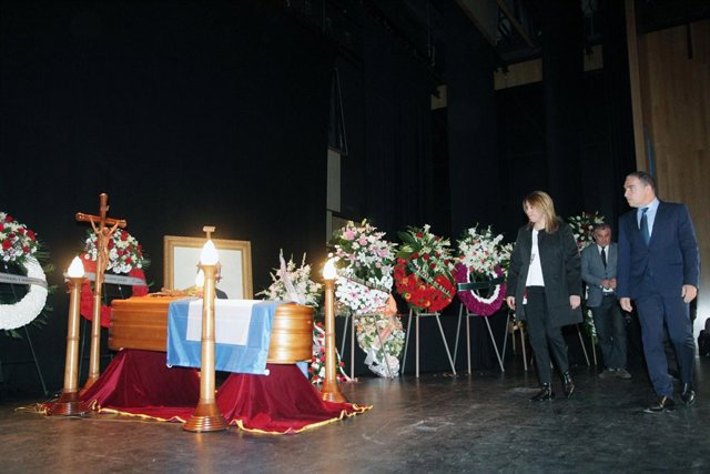 Susana Díaz, en la capilla ardiente de Chiquito de la Calzada