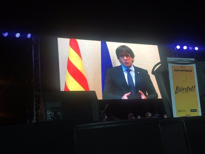 Mensaje del pte.C.Puigdemont para la manifestación en Barcelona