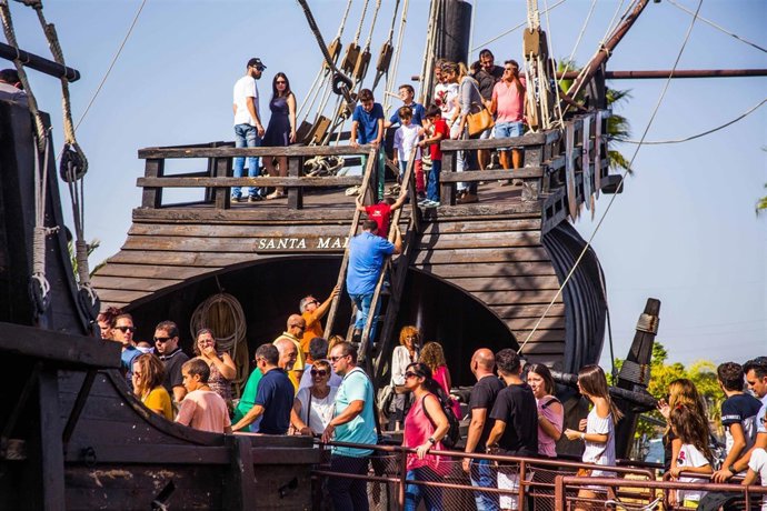 Actividades en el Muelle de las Carabelas de Huelva
