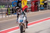 Cifuentes da la enhorabuena al piloto Jorge Martín por su victoria en Moto3