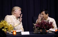 La Casa Blanca dice que Trump y Duterte han hablado de DDHH y la Presidencia filipina lo niega
