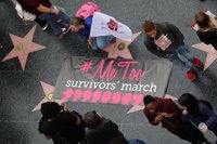 Manifestación en Hollywood contra el acoso sexual bajo en lema #MeToo