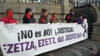 Colectivos feministas apoyan a la víctima de la supuesta violación grupal y piden un juicio "limpio y justo"