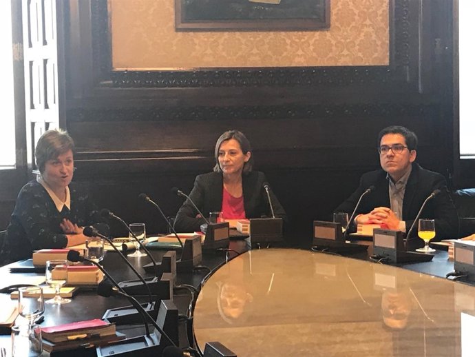 Anna Simó (ERC), Carme Forcadell y José María Espejo-Saavedra (Cs)