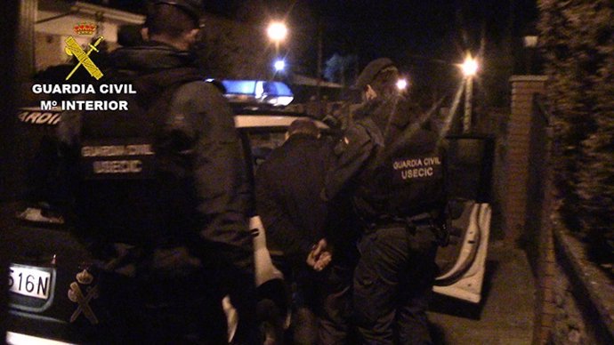 La Guardia Civil desmantela a una banda de traficantes y otra que asaltaba casas