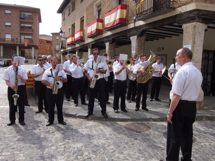 Banda de música de la Diputación de Zaragoza tocando en el Corpus de Daroca