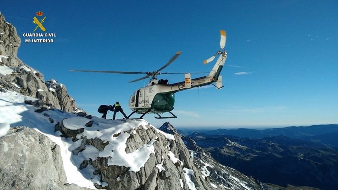 Rescate de una montañera en Peña Ubiña