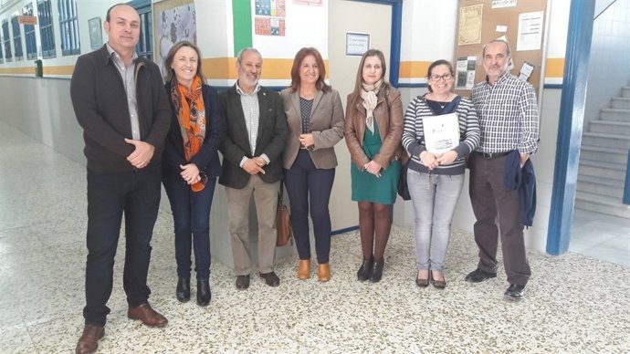 La delegada de Educación visita el IES Alaynub de Vera 