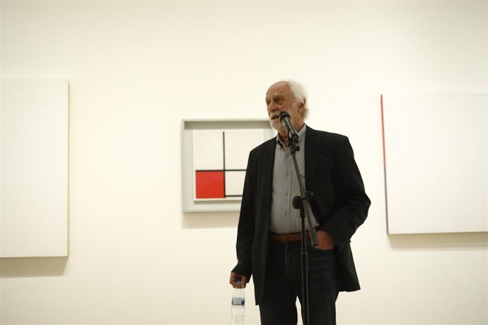 Presentación de la exposición Hacia una pintura objetual de César Paternosto