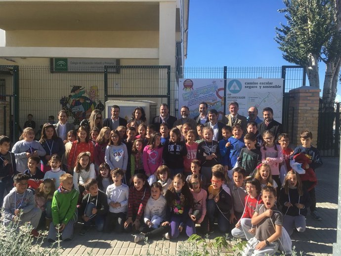 Inauguración del camino escolar seguro y sostenible del colegio José Garnica.