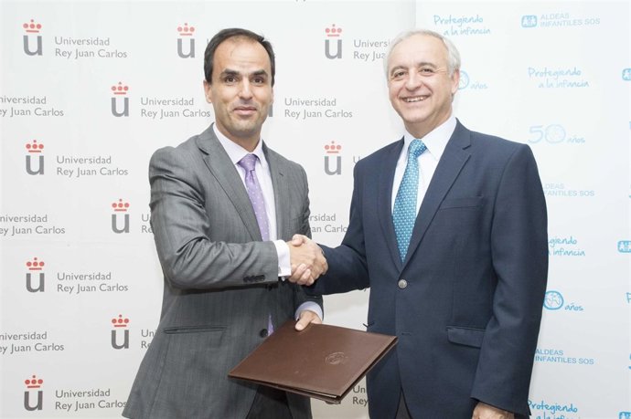 La Universidad Rey Juan Carlos y Aldeas Infantiles SOS firman un convenio de col