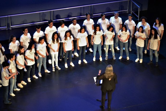 Nota De Prensa Y Fotografía: Auditorio Coro Juvenil