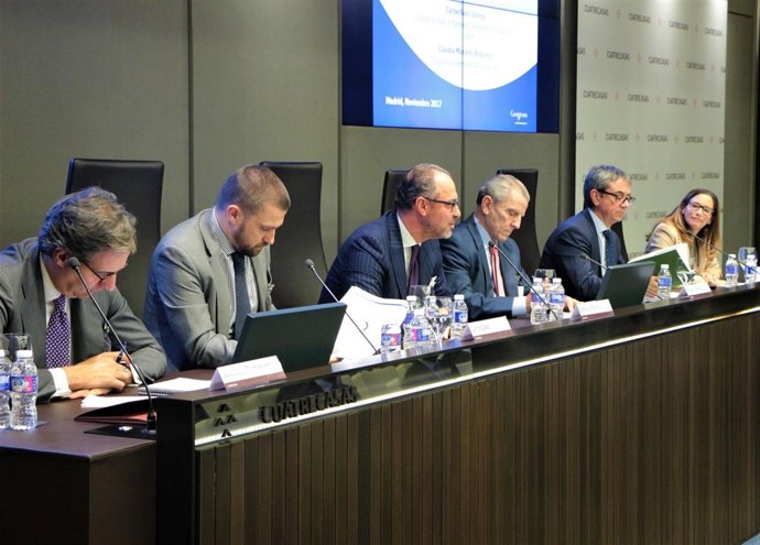 Informe de Cuatrecasas y Georgeson 'El Gobierno Corporativo y los inversores ins