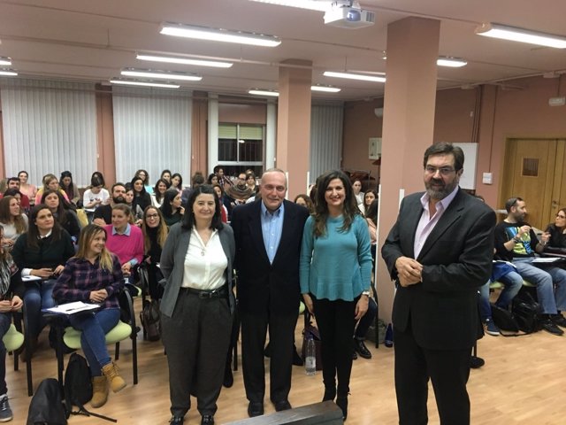 Encuentro con docentes de Conservatorio que inician la fase de prácticas en Jaén