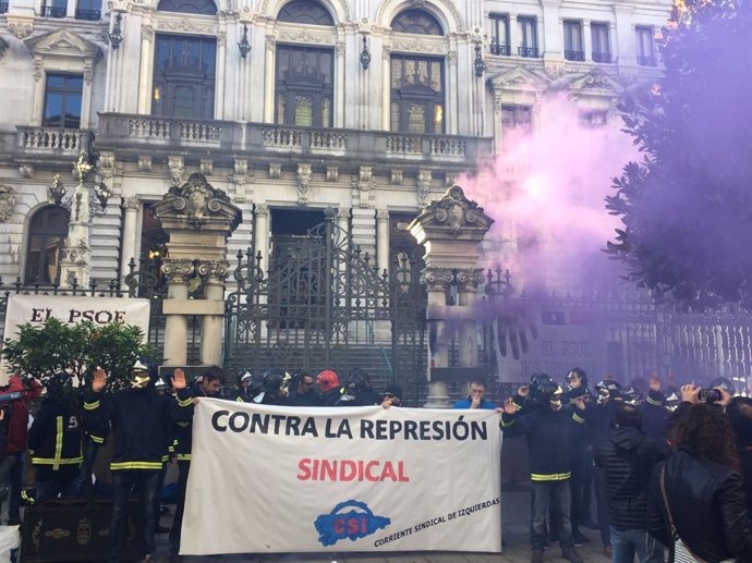 Concentración Bomberos Junta General