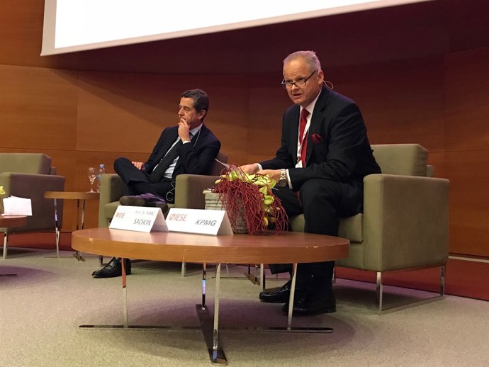 Mario Armero (Anfac) i Marc Sachon (Iese)