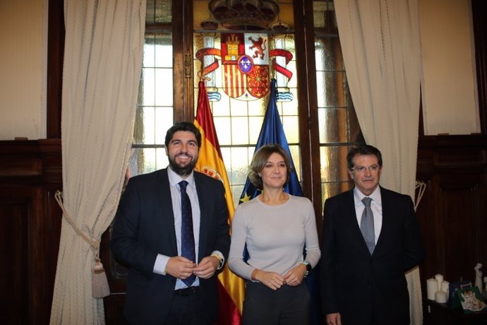 Presidente Lopez Miras con Jódar y ministra Tejerina en reunión en Madrid