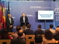 Nuevas ayudas de la Comunidad permitirá a asociaciones de comerciantes financiar acciones formativas y promocionales