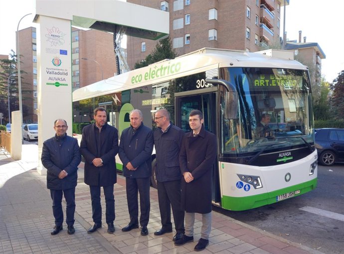 Presentación del sistema de carga rápida para los buses de la línea 7