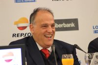 Tebas: "Si la FIBA no tiene éxito, el baloncesto español puede desaparecer como industria"