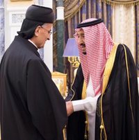 El patriarca maronita de Líbano mantiene reuniones con el rey Salman y con Hariri en Arabia Saudí