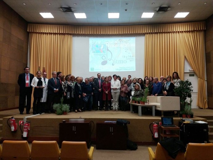 La consejera de Salud clausura las jornadas 'Tabajando a ritmo'