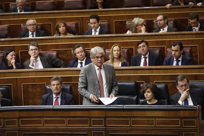 Alfonso Dastis en la sessió de control al Govern al Congrés