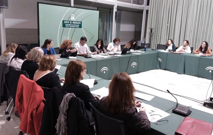 Junta y organizaciones agrarias avanzan en su puesta para la igualdad real