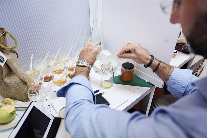 Nota De Prensa Y Fotografía: Mieles Premios