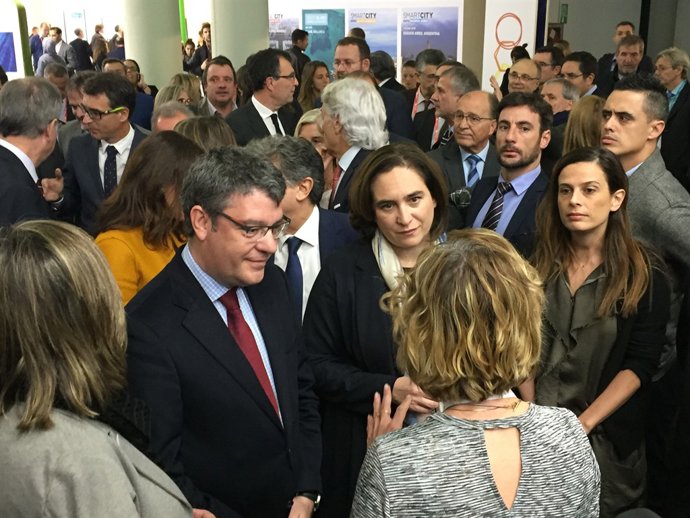 Álvaro Nadal y Ada Colau