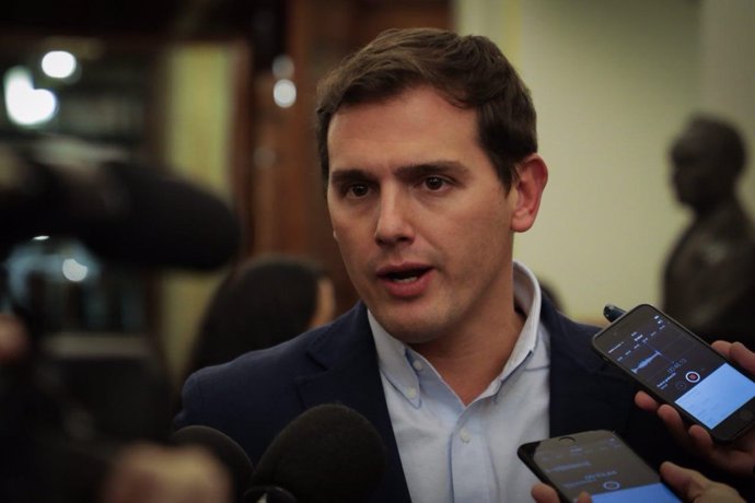 Albert Rivera, haciendo declaraciones 